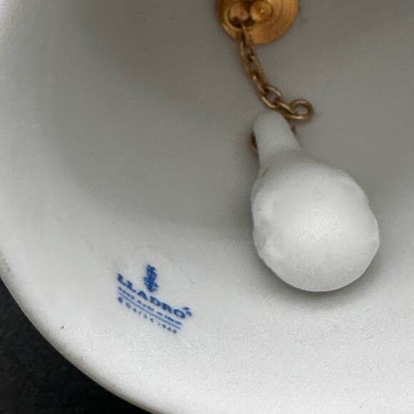 LLadro Christmas Holiday ornament 1988 Bell signature year santa Spain Porcelain - Picture 6 of 6